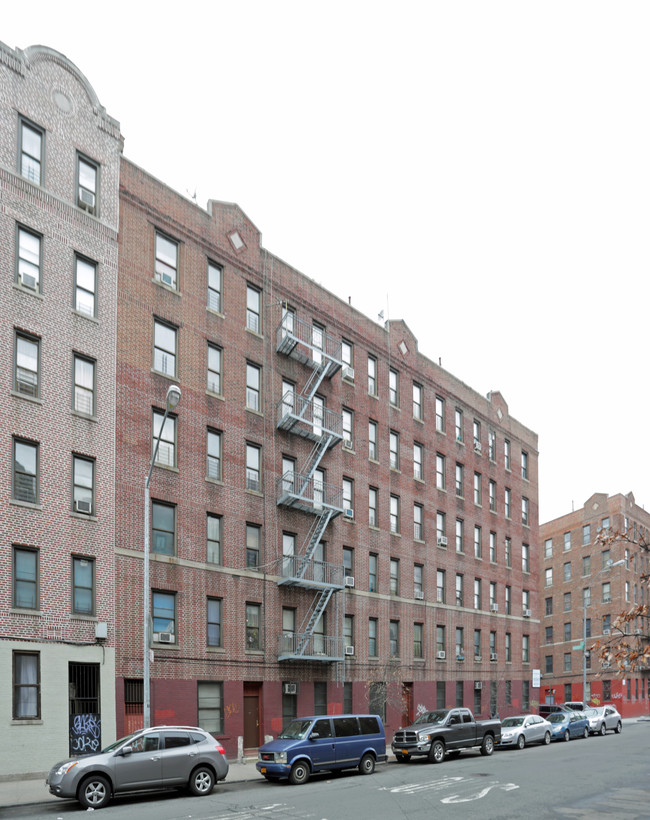 220 Miriam in Bronx, NY - Foto de edificio - Building Photo