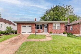 9319 Aster Ave in Affton, MO - Building Photo - Building Photo