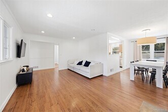 103 Heatherdell Rd in Ardsley, NY - Foto de edificio - Building Photo