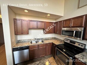 214 S Kline St in Aberdeen, SD - Building Photo - Building Photo