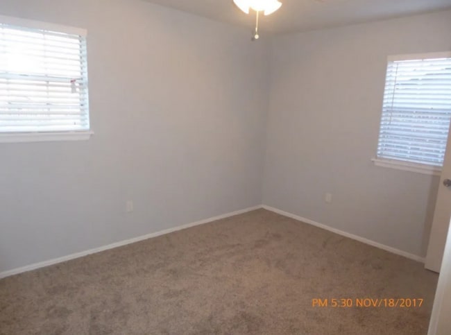 4906 SE Trenton Rd in Lawton, OK - Building Photo - Building Photo