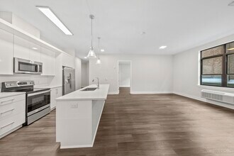 121 34th St in Union City, NJ - Building Photo - Building Photo