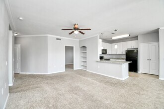 6777 Sommerall Dr-Unit -1234 in Houston, TX - Building Photo - Building Photo