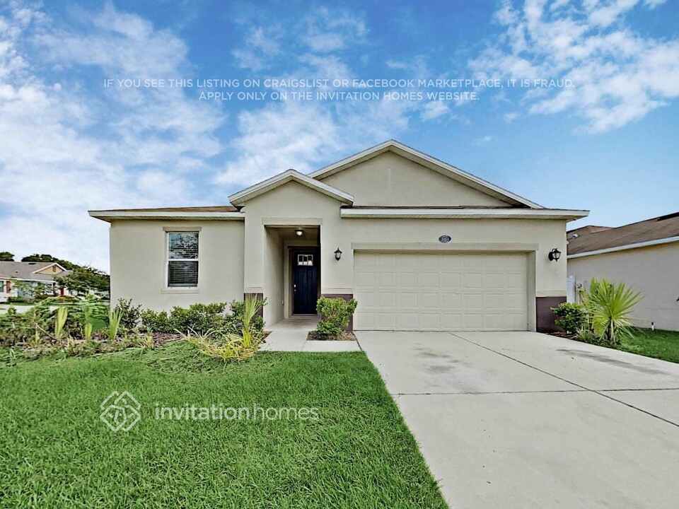 11614 Tangle Stone Dr in Gibsonton, FL - Foto de edificio