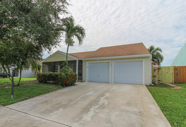 7870 Blackwood Ln in Greenacres, FL - Building Photo - Building Photo