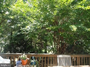 2050 Meadow Springs Dr in Vienna, VA - Building Photo - Building Photo