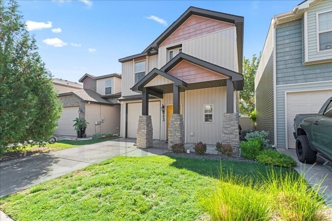 8773 W Evening Star Ln in Boise, ID - Building Photo - Building Photo