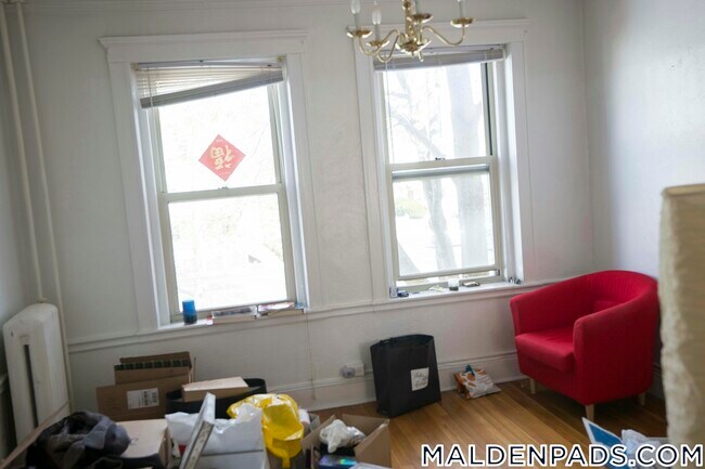 90 Maple St in Malden, MA - Foto de edificio - Building Photo