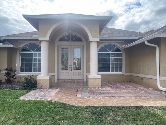 property at 1072 SW Castaneda Ln