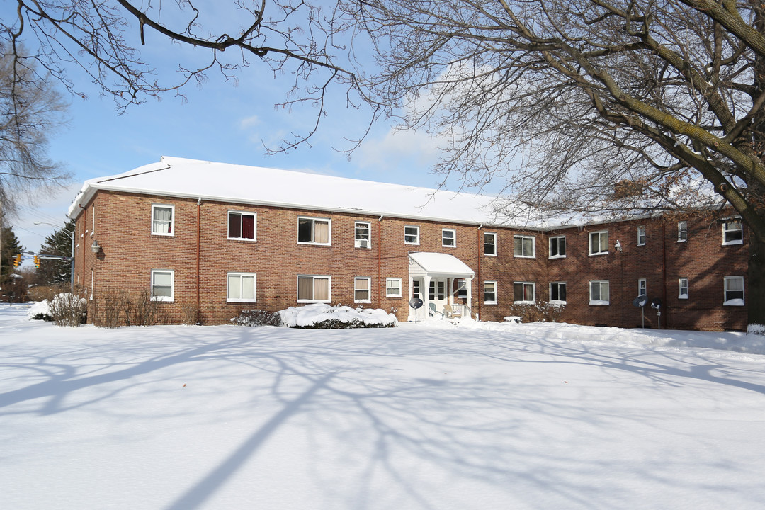 29-49 Bennington Dr in Rochester, NY - Foto de edificio