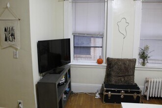 447 Park Dr, Unit 3 in Boston, MA - Building Photo - Building Photo
