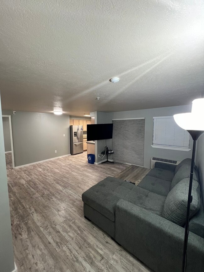 property at 639 N Riverpoint Blvd