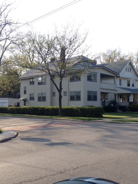 1290 Granger Ave in Lakewood, OH - Building Photo