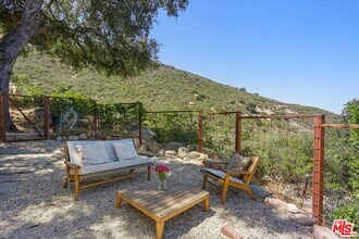 1555 Fernwood Pacific Dr in Topanga, CA - Building Photo - Building Photo