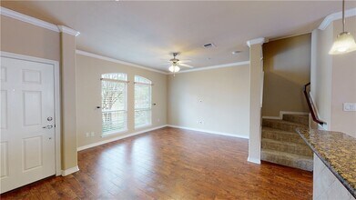 1198 Jones-Butler Rd in College Station, TX - Building Photo - Building Photo