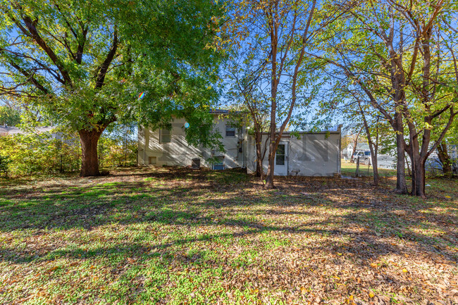 1040 S Glenn St in Wichita, KS - Foto de edificio - Building Photo