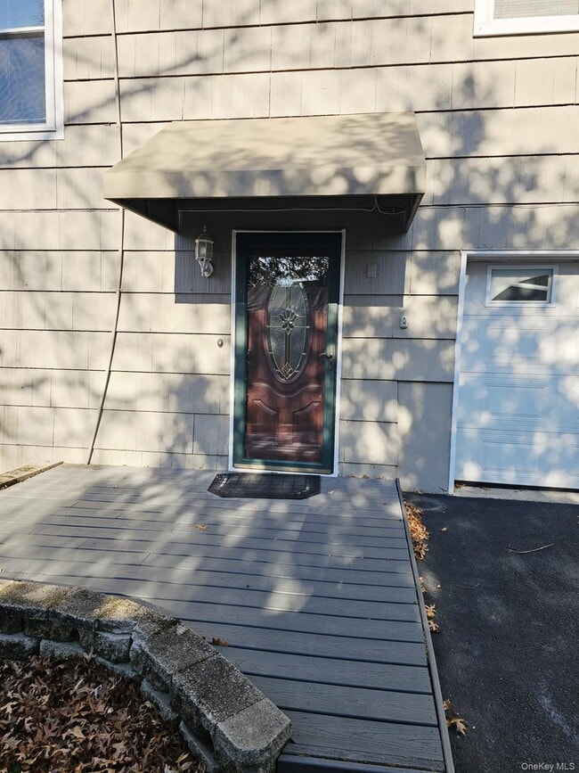 624 Russet Rd in Valley Cottage, NY - Building Photo - Building Photo