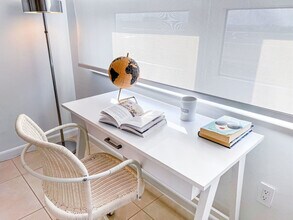 3256 NE 1st Ave in Miami, FL - Building Photo - Building Photo