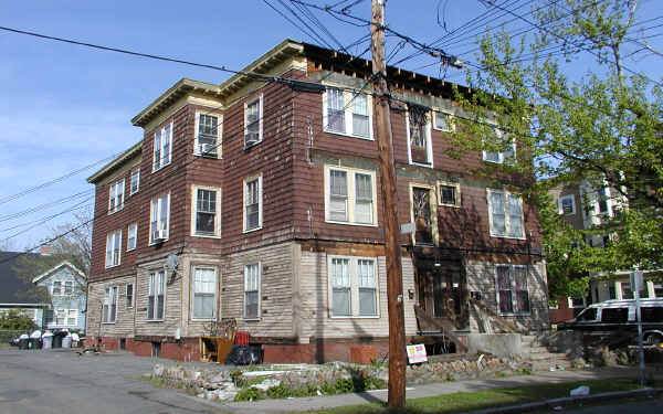 40 Park St in Lynn, MA - Building Photo