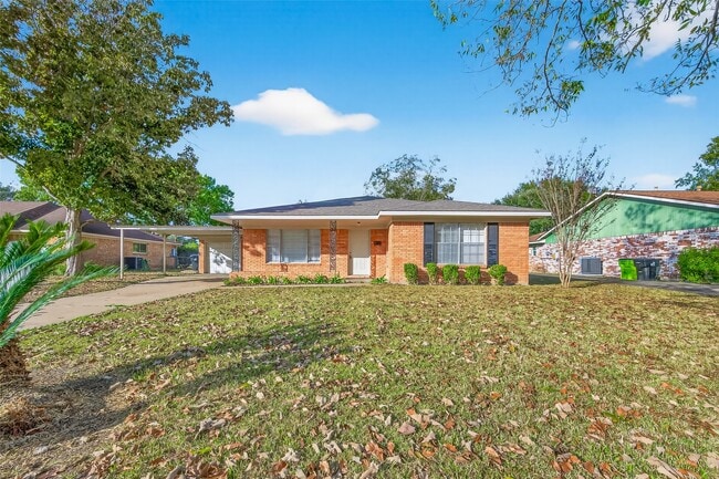 1411 Mimosa Ln in Rosenberg, TX - Building Photo - Building Photo