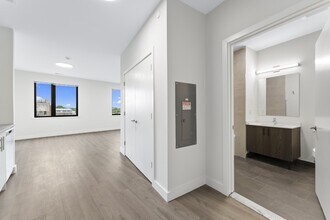 49 N Day St in Orange, NJ - Building Photo - Building Photo