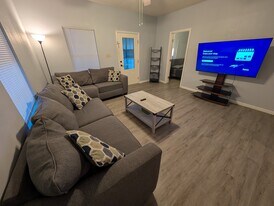 1335 Jewett St in San Antonio, TX - Building Photo