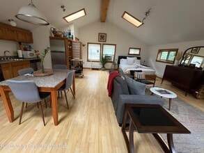 38 Sunset Ridge in Woodstock, NY - Building Photo - Building Photo