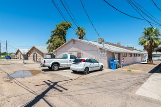 Alicia Apartments in Phoenix, AZ - Building Photo - Building Photo