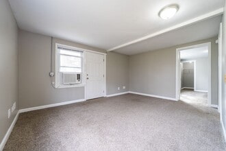 187 Delmar Dr in Clarksville, TN - Foto de edificio - Building Photo