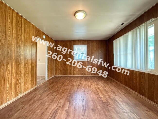 4740 Bowser Ave in Fort Wayne, IN - Building Photo - Building Photo