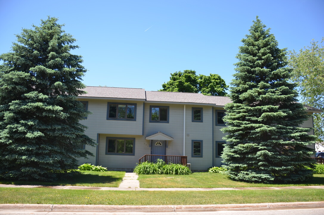 202 S Maple Ave in Gaylord, MI - Building Photo