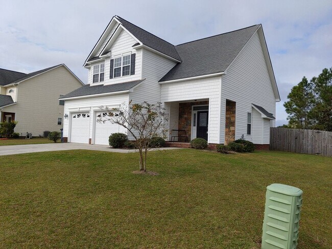 304 Brunswick Dr in Jacksonville, NC - Building Photo - Building Photo