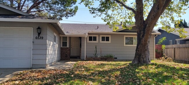 6539 El Camino Dr in Redding, CA - Building Photo - Building Photo