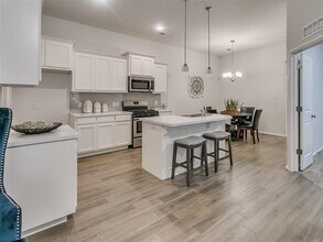 2521 Finesilver Ln in Oklahoma City, OK - Building Photo - Building Photo