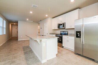 509 Sun Warbler Wy in St. Cloud, FL - Building Photo - Building Photo
