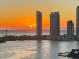 3300 NE 190th St in Aventura, FL - Building Photo