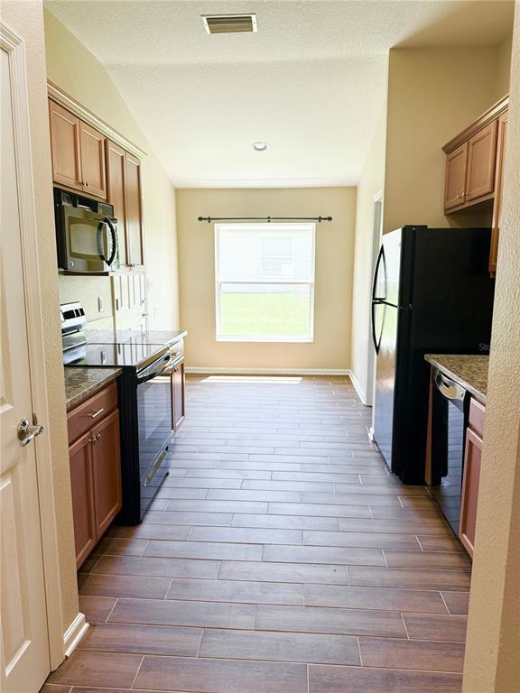 3019 Santa Marcos Dr in Clermont, FL - Foto de edificio - Building Photo