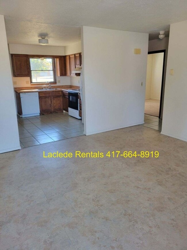 613 Nelson Ct in Lebanon, MO - Building Photo - Building Photo