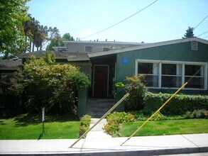 4640 E 4th St, Unit 4640 in Long Beach, CA - Building Photo - Building Photo