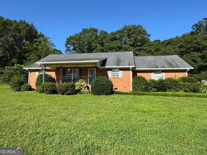 2300 Colham Ferry Rd in Watkinsville, GA - Foto de edificio