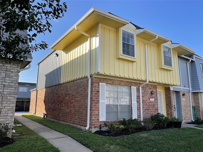 11002 Hammerly Blvd in Houston, TX - Building Photo - Building Photo