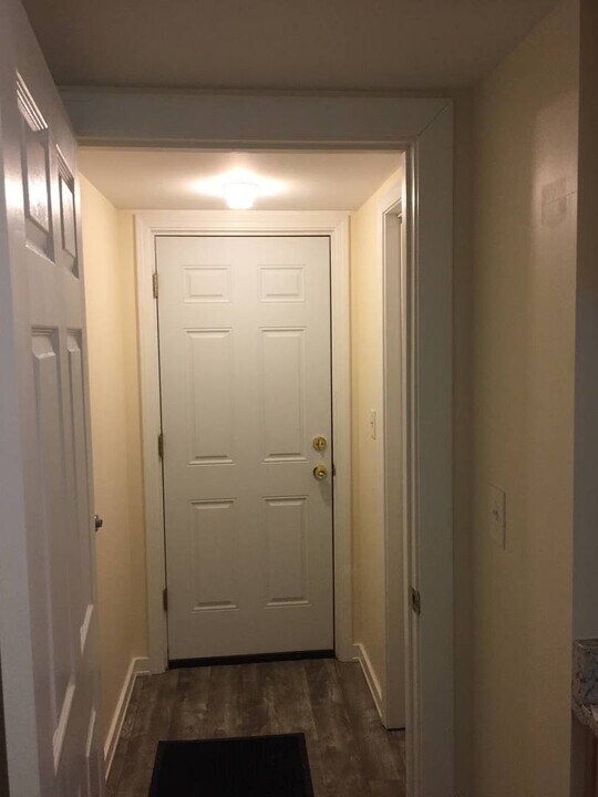 2212 W Iowa St in Chicago, IL - Building Photo