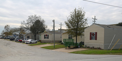 Tanner Road Mobile Home Park in Houston, TX - Building Photo - Building Photo