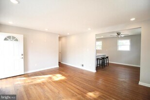 4613 Wilwyn Way in Rockville, MD - Building Photo