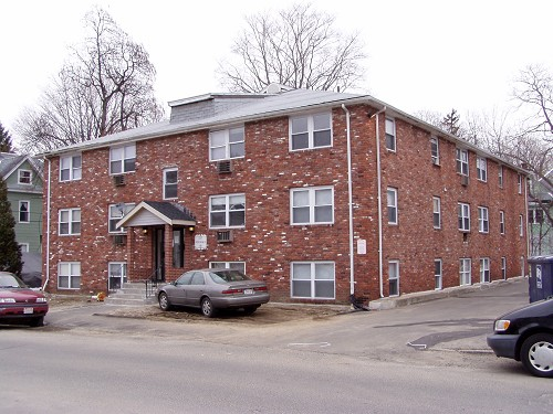 18 Belmont St in Lowell, MA - Foto de edificio