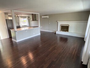 1314 Red Apple Rd in Wenatchee, WA - Foto de edificio - Building Photo