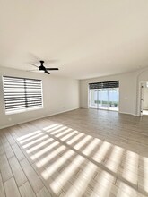 5328 Levi Ln in Sarasota, FL - Building Photo - Building Photo