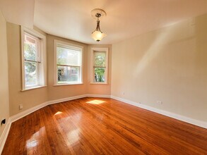 4226 W Kamerling Ave, Unit 1 in Chicago, IL - Building Photo - Building Photo