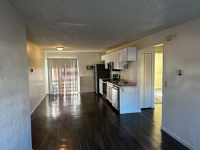 865 Hathaway Dr in Colorado Springs, CO - Building Photo - Building Photo