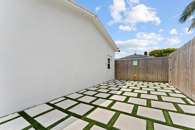 727 Hampton Rd in West Palm Beach, FL - Building Photo - Building Photo